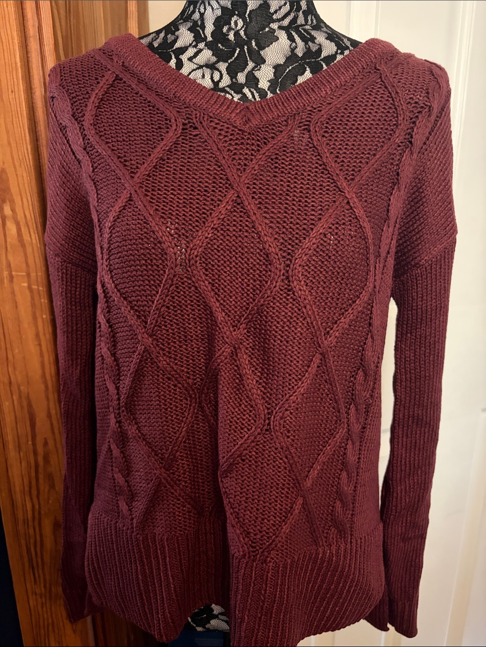 Francesca’s Cable Knit V-Neck Sweater w/ Tie in the Back